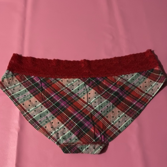 Victoria’s Secret panties - Picture 9 of 12